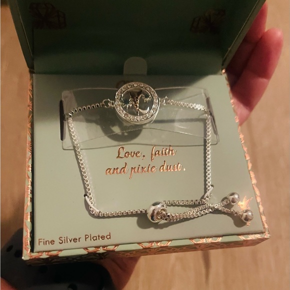 Disney - Picture 3 of 4